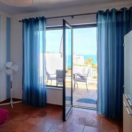 Isabel Sea View דירה