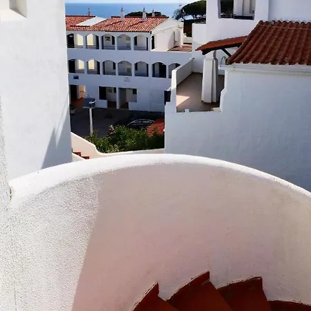 Isabel Sea View Апартаменти